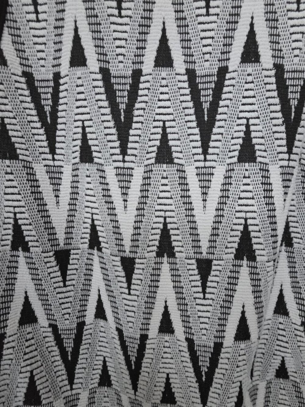 Divided by H&M Black/White Geometric Bodycon Dress Round Neck Long Sleeve 6 - Picture 6 of 9
